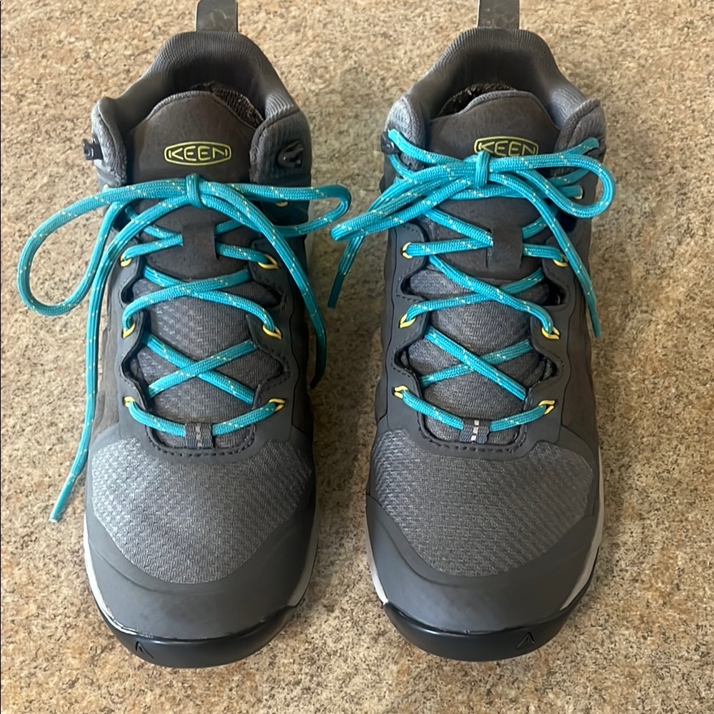 Keen Charcoal Shoes with Teal Laces